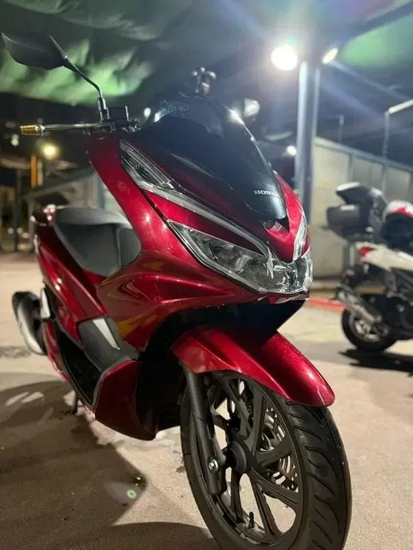 pcx125 18년식 키로수8천 판매합니다