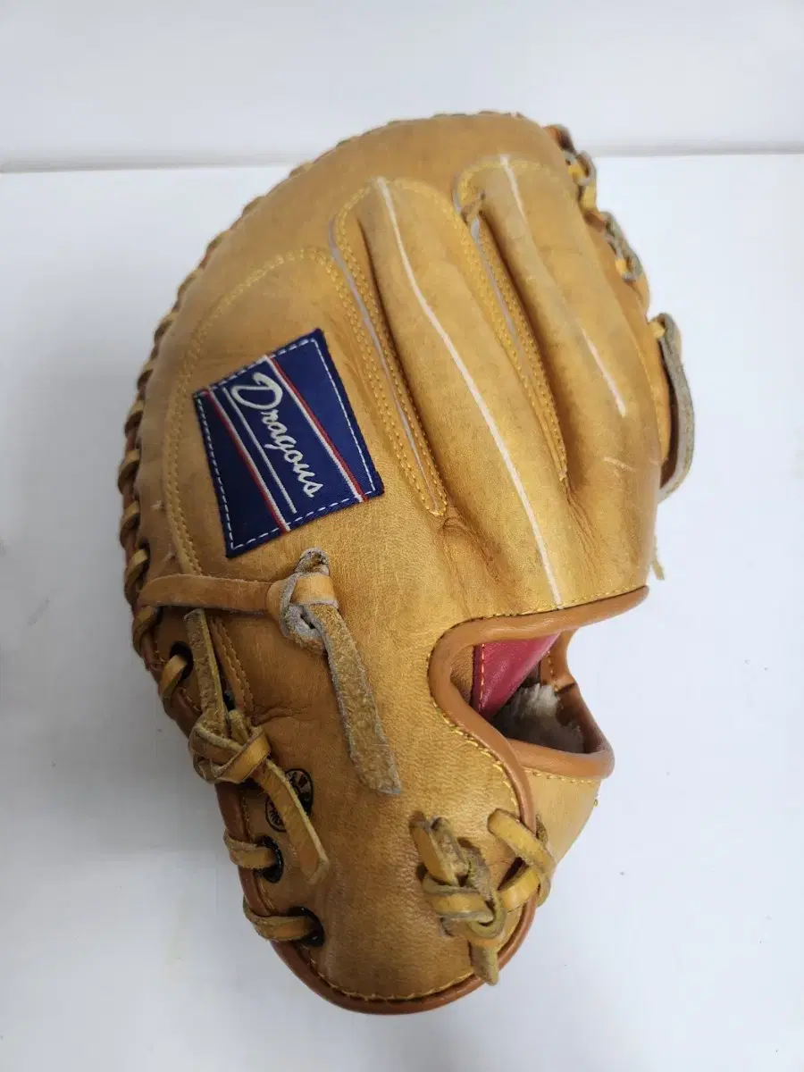 Authentic Dragons Baseball Glove 1 Lite