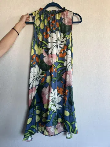 MARNI 슬리브리스 원피스