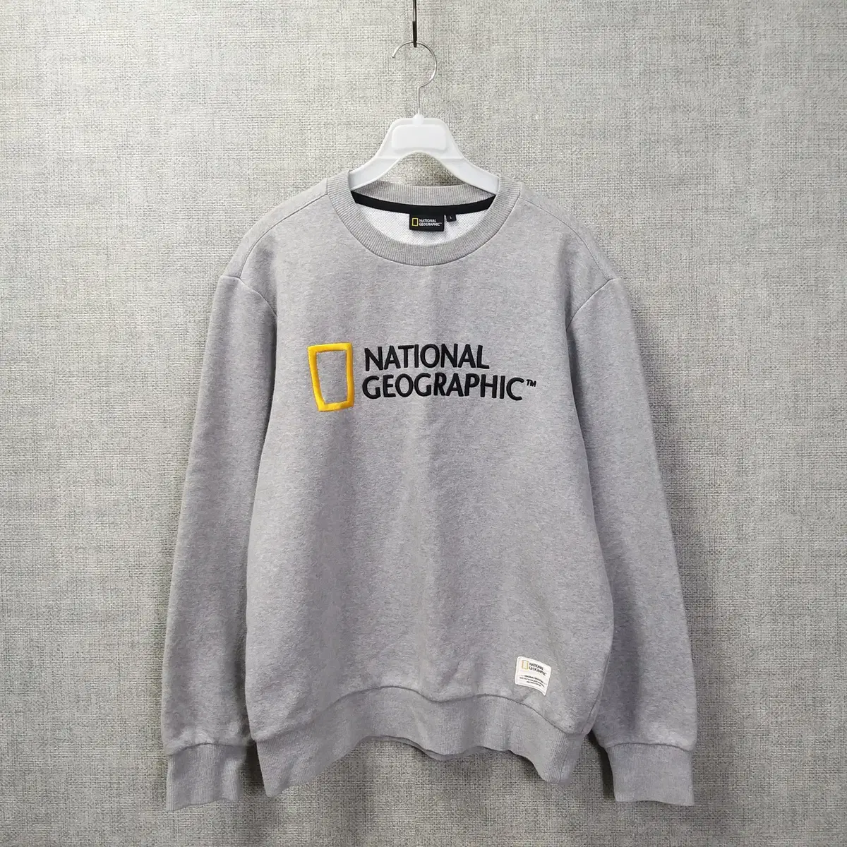 10. national geographic gray big logo man to man menL