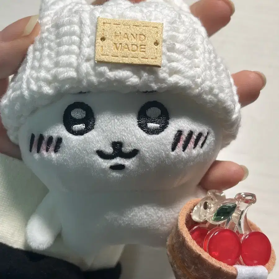 농담곰 10cm 인형, 모자 양도