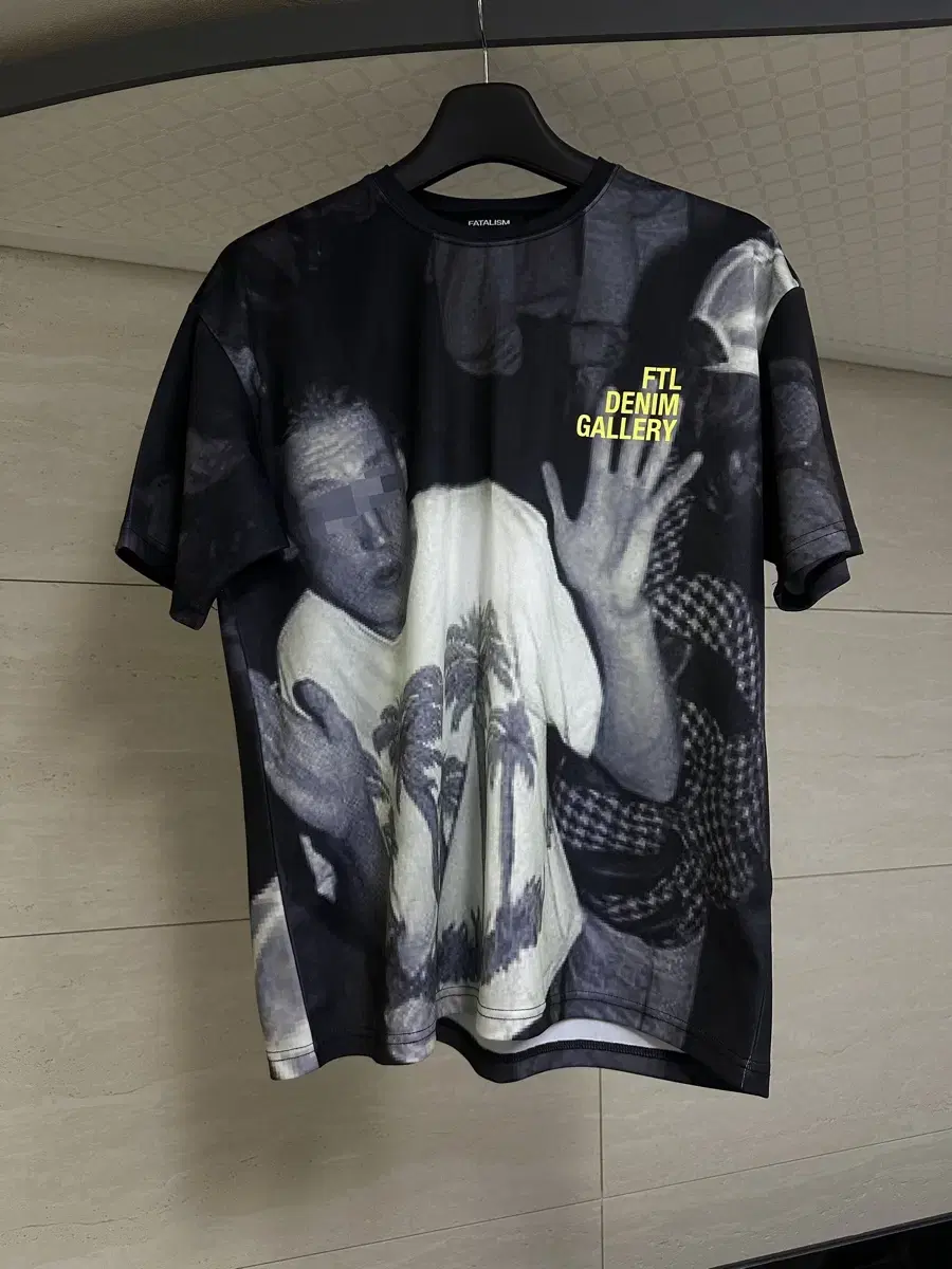 Fei T-Shirt with Fetalism Print