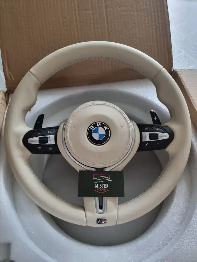 BMW M핸들 베이지색상