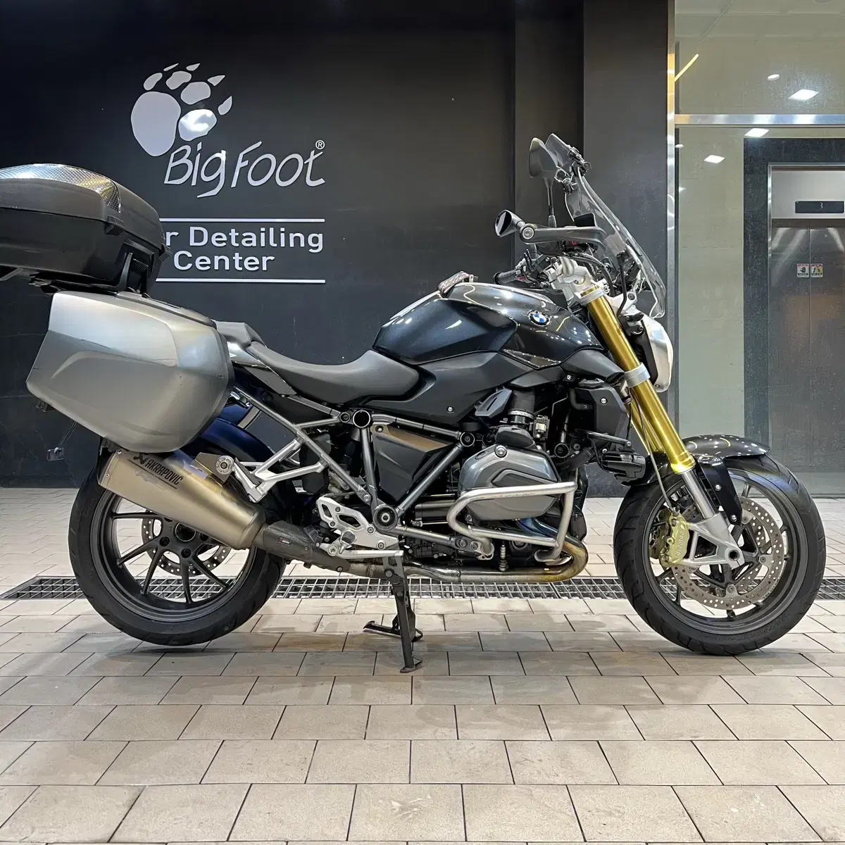 S급 BMW R1200R 아크라포빅 풀옵션[무사고/1만km/최상급]대차o