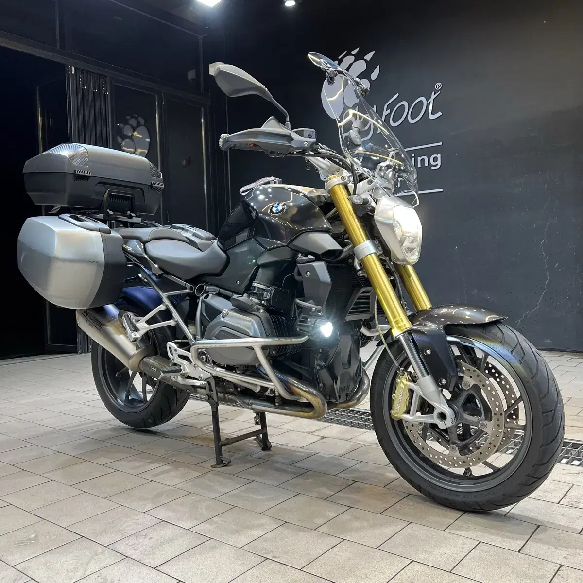 S급 BMW R1200R 아크라포빅 풀옵션[무사고/1만km/최상급]대차o