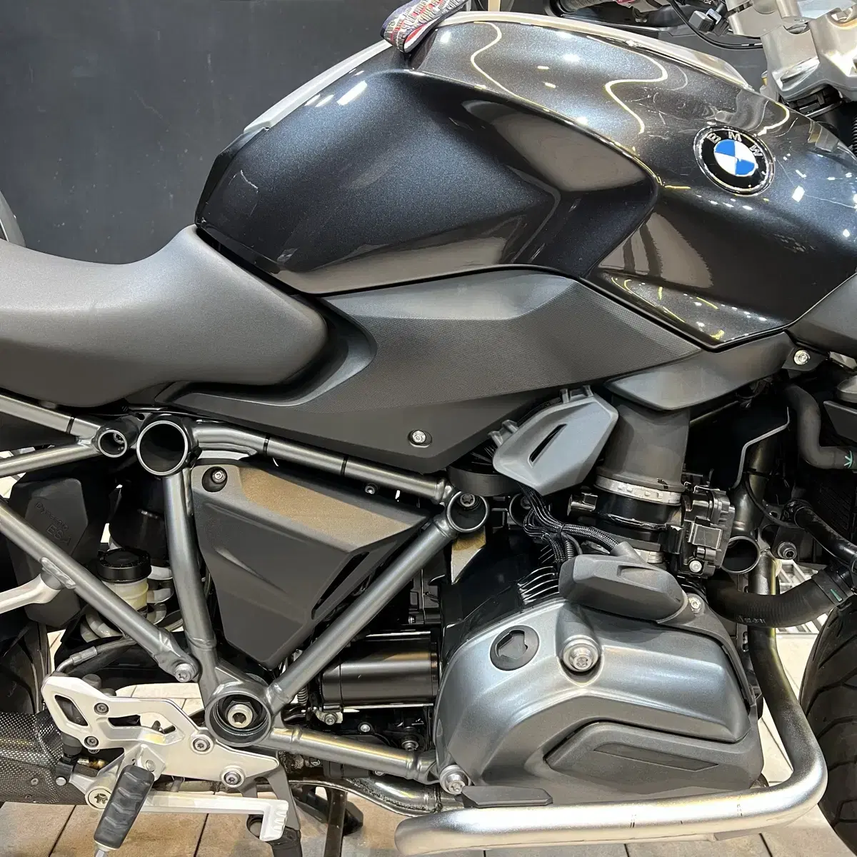 S급 BMW R1200R 아크라포빅 풀옵션[무사고/1만km/최상급]대차o