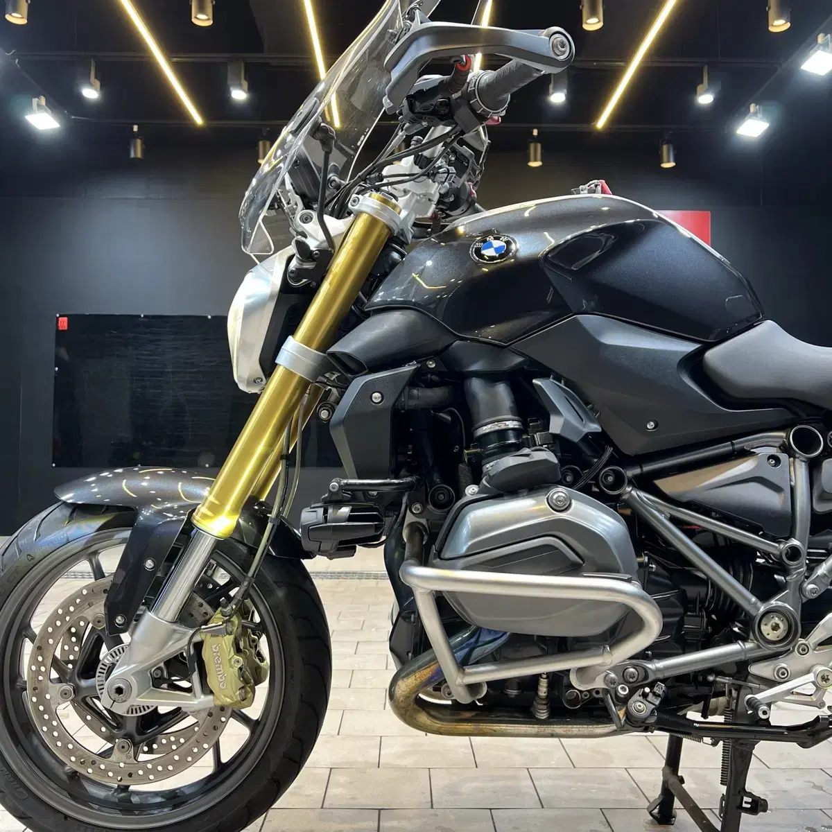 S급 BMW R1200R 아크라포빅 풀옵션[무사고/1만km/최상급]대차o