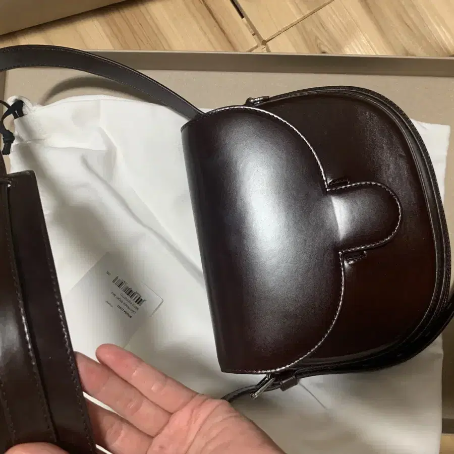 르메르 카트리지 스포츠백 브라운