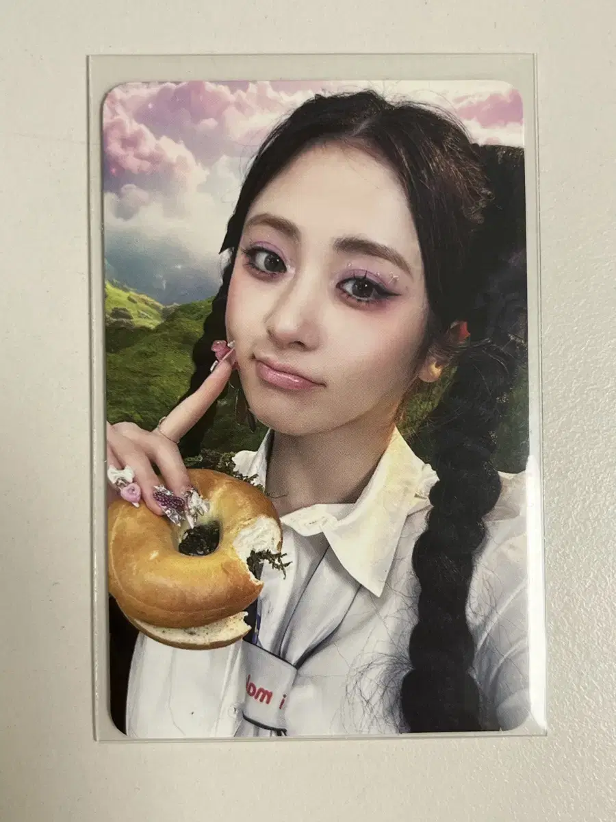 Le Sserafim huh yunjin Crazy Photo Card