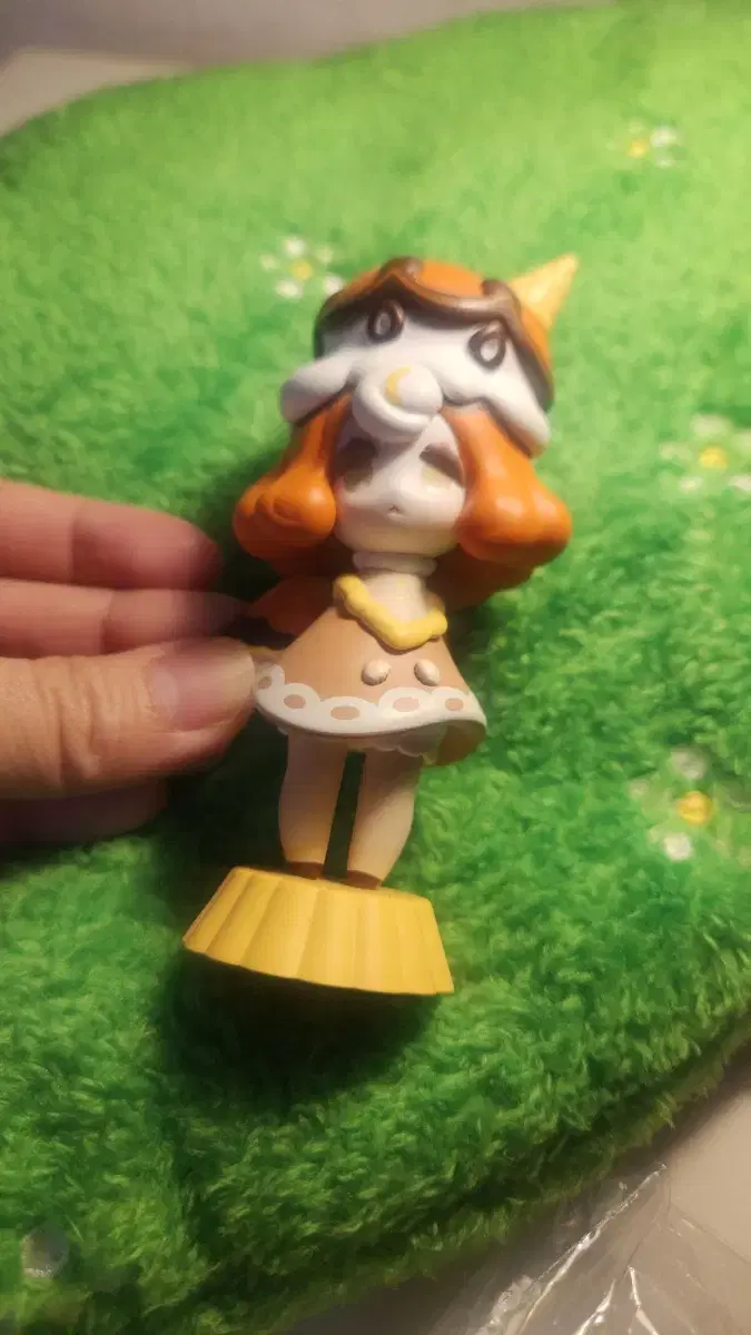 Sparrow Girl Figurine