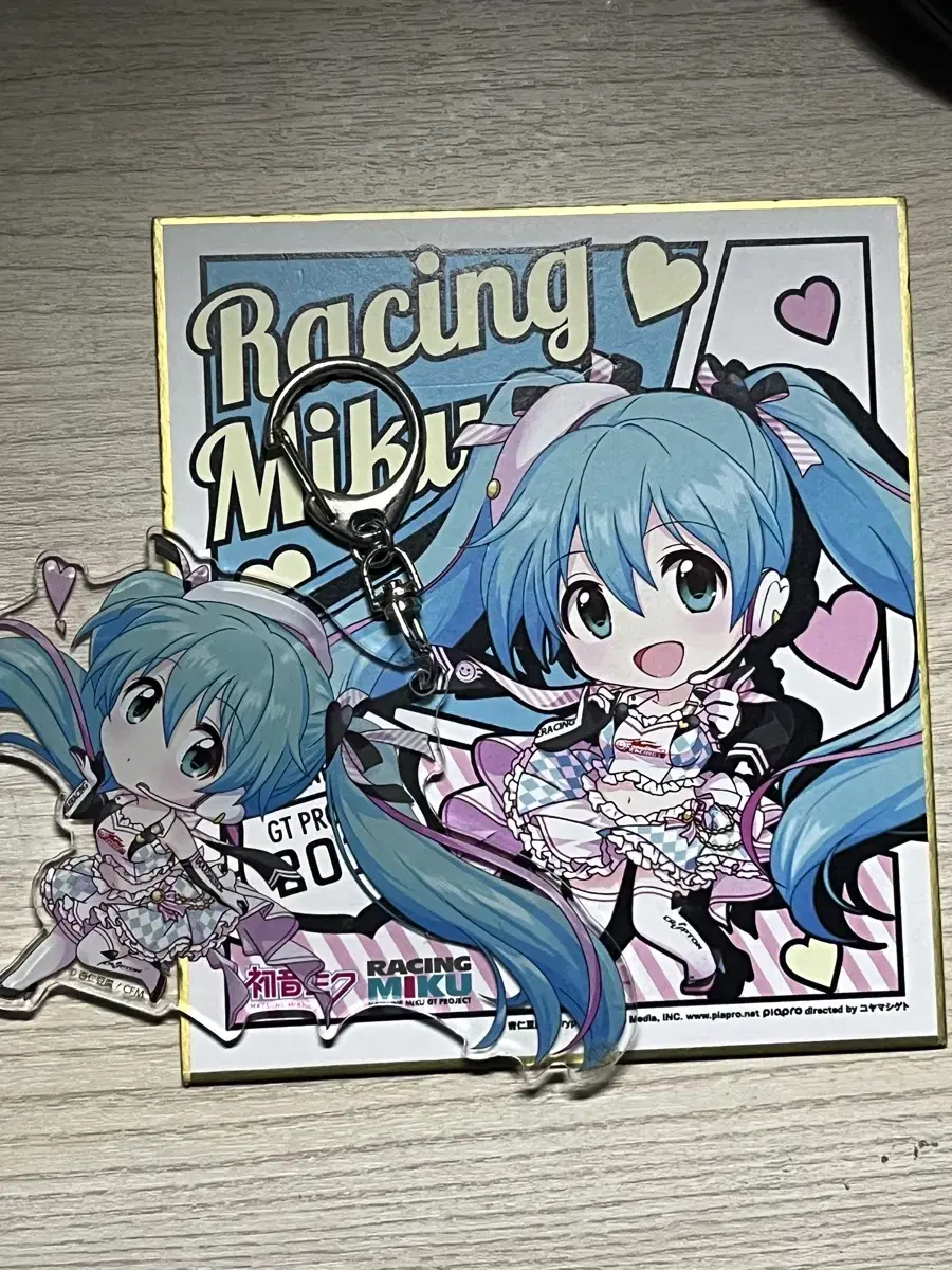 2019 Racing Miku Colored Paper & Acrylic keyring Bulk