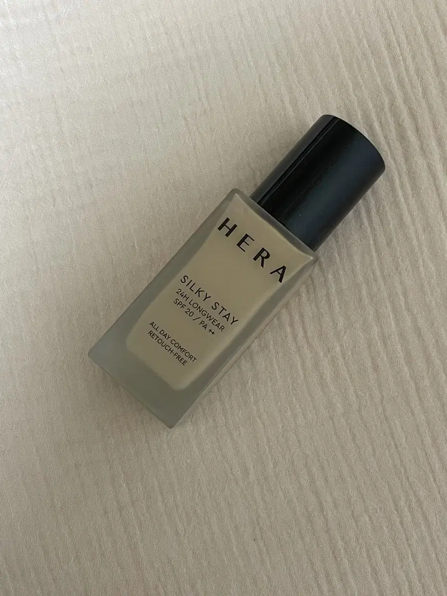 Hera Silky Stay Foundation