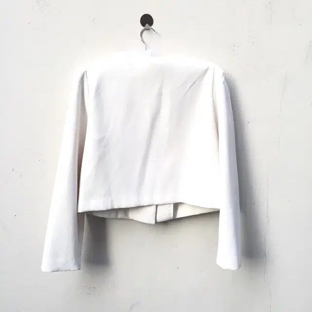 square-neck button jacket