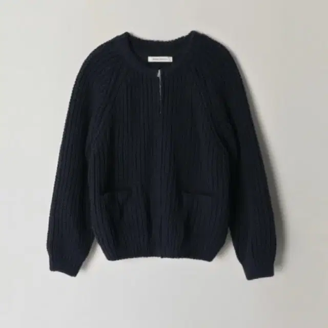 낫띵리튼 Netto yarn jumper 가디건 제니 착용