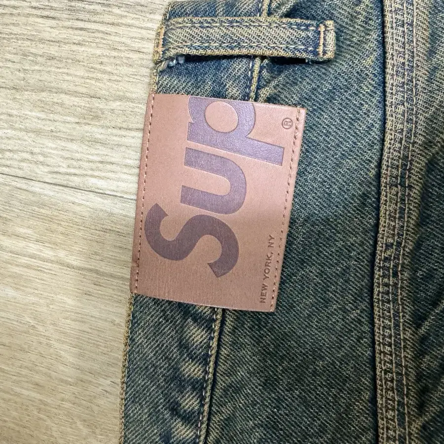 슈프림 s logo loose fit jean새상품32사이즈