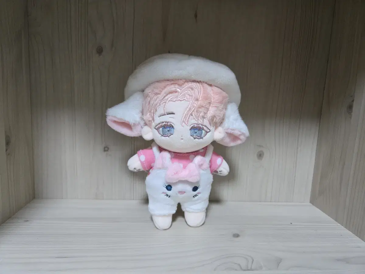 I'm selling Somyi doll Somgging IntelliBonso (with clothes)