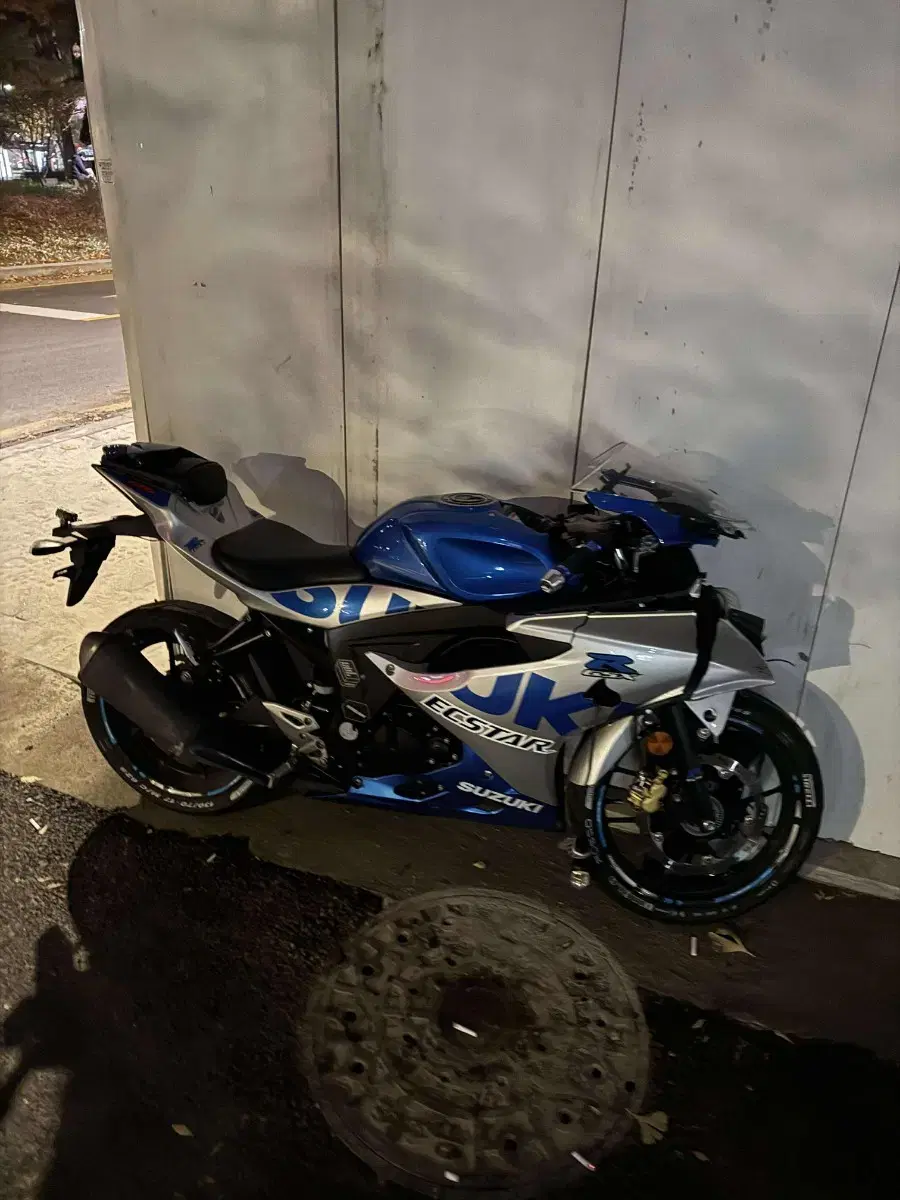 스즈키 gsx-r125 사고차