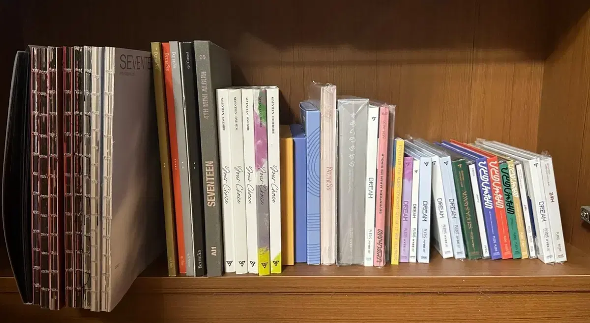 SEVENTEEN's 40 unsealed albums bulk + various official and unofficial goods