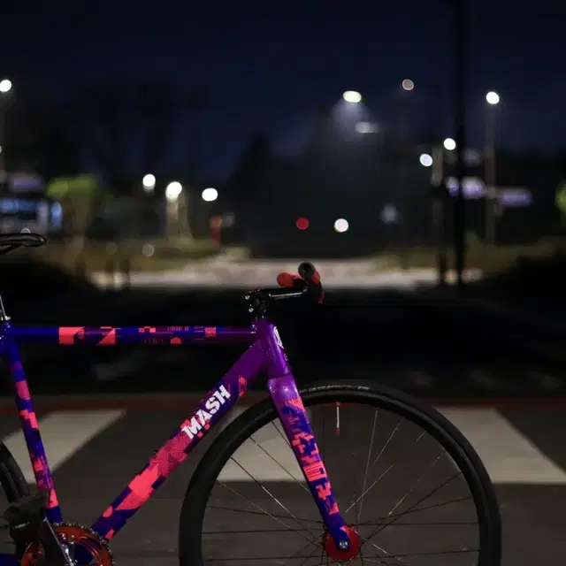 MASH AC-4 Blacklight m size