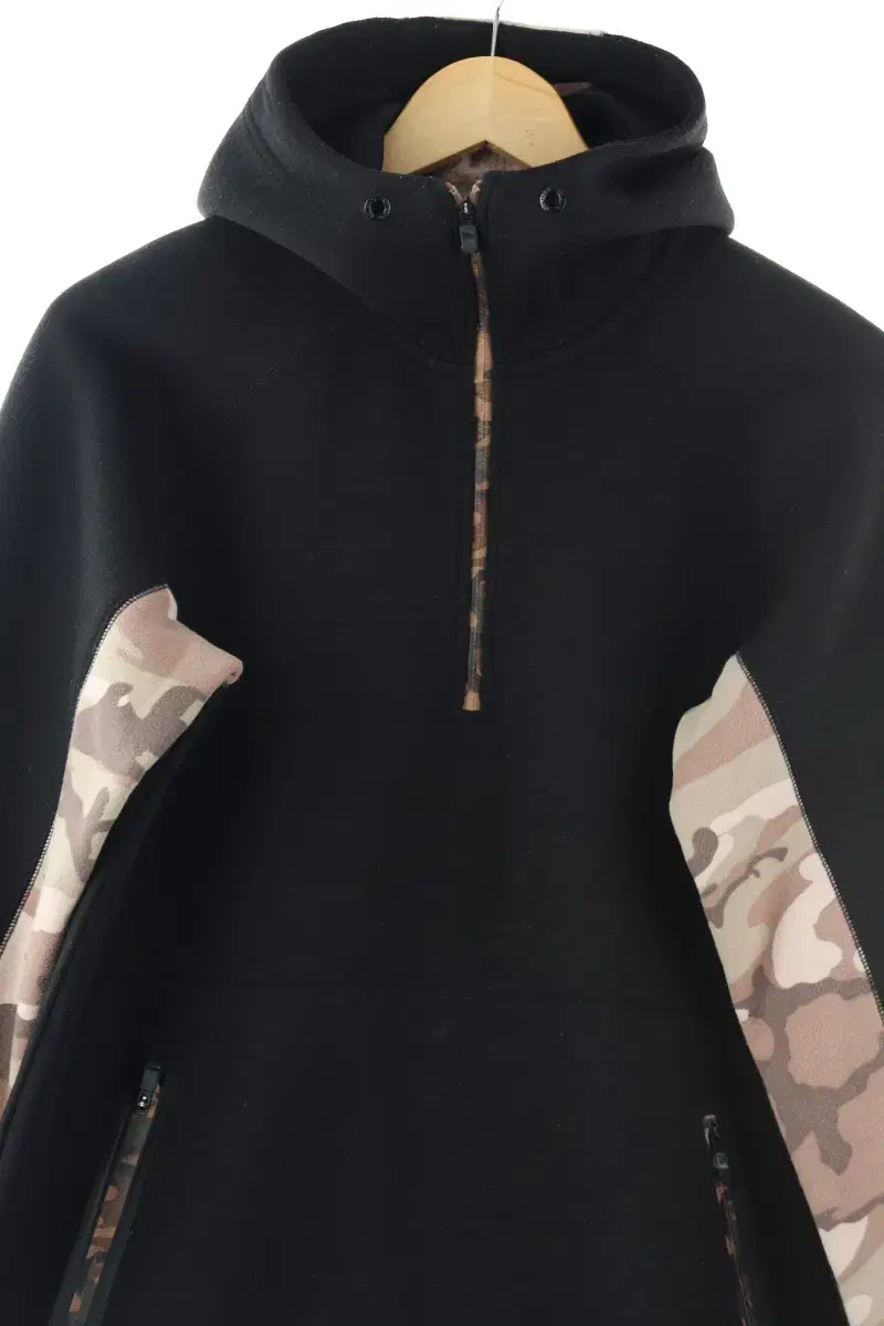 (S) New Era Hoodie Black Camouflage Poly-F868