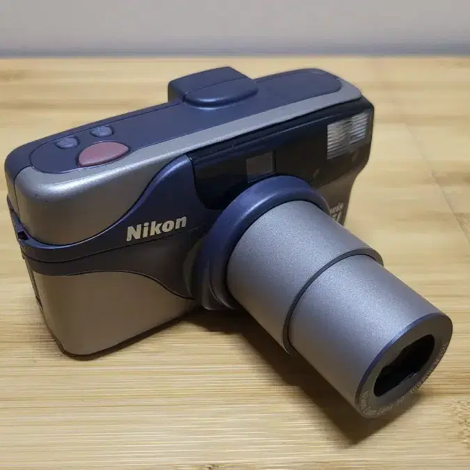 NIKON NUVIS 필름 카메라 (APS 필름 사용)