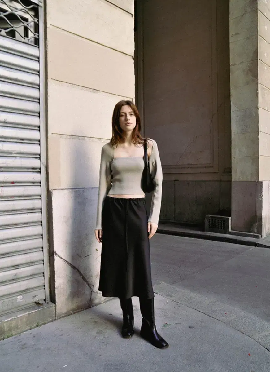 하베크 > Soft satin skirt / Black