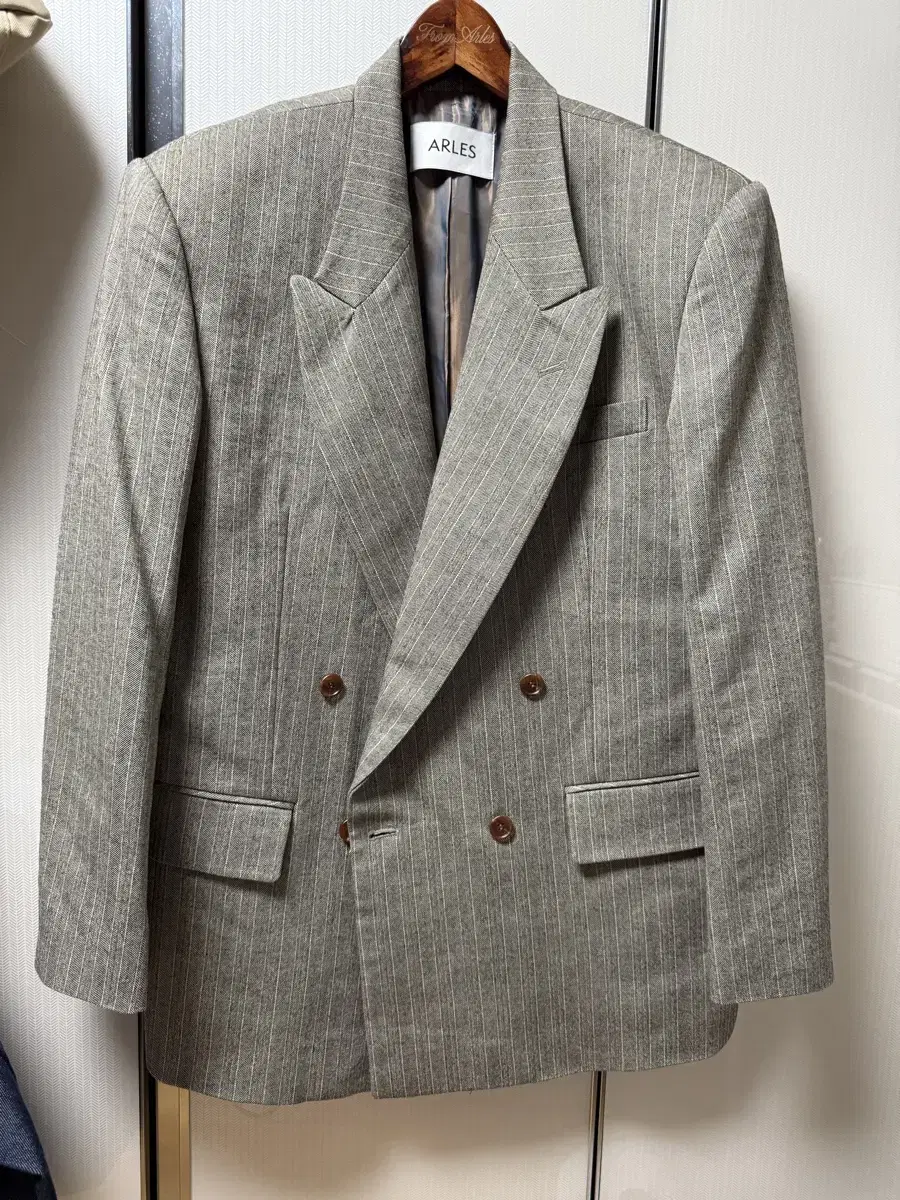 Fromage Pinstripe MJ Blazer: Herringbone/Brown