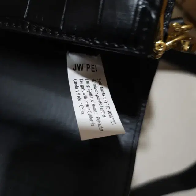 JW PEI MINI FLAP BAG 제이블유페이 악어무늬 블랙