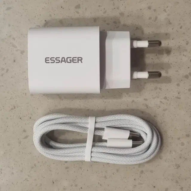 Essager 25W 충전기 (화이트)