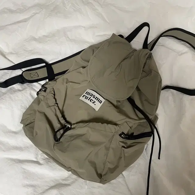 마스마룰즈 string flapbackpack Cocoa