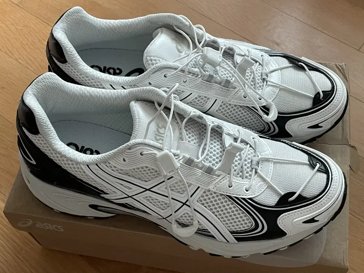 New) Asics Gel Kahana TR V4 265