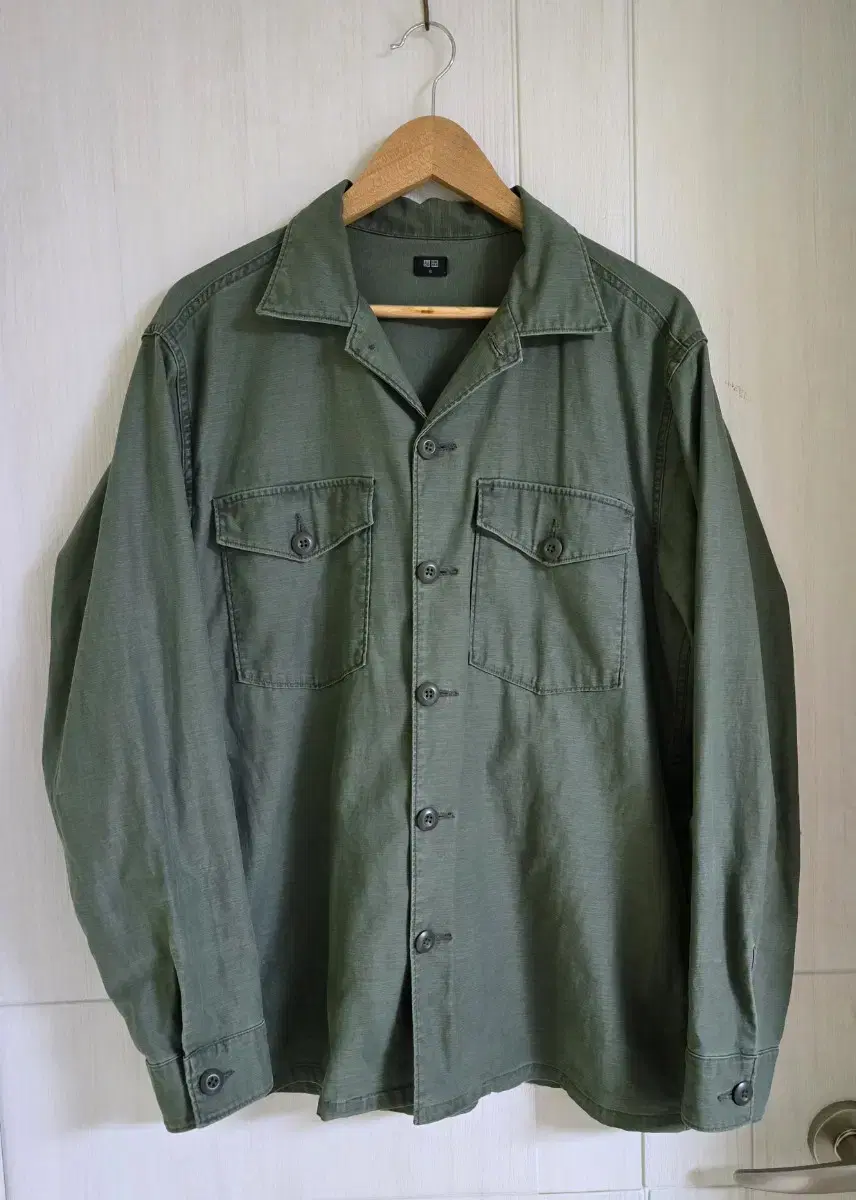 Uniqlo Open Kara Two-Pocket Work Shirt Olive Beige XL