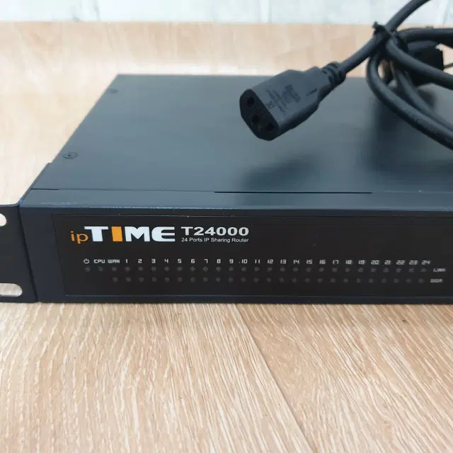 IPTIME T24000 유선공유기(허브가능) 24포트 팝니다