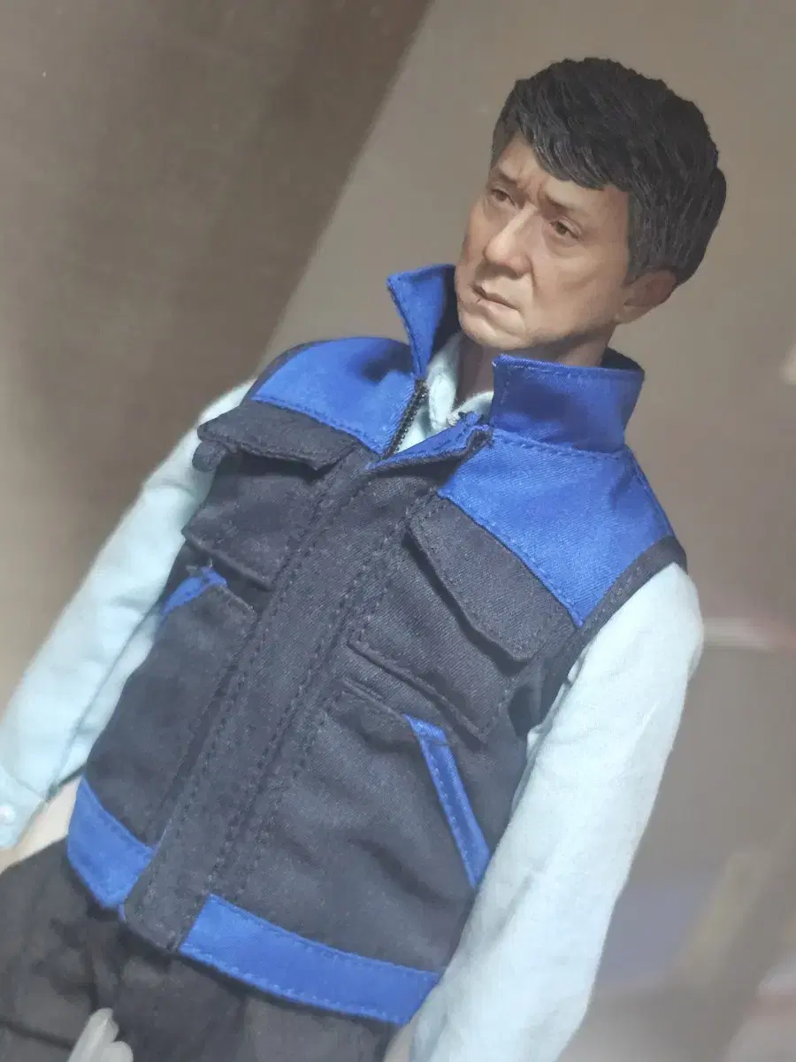 1/6 Jackie Chan The Forerunner Custom Painted Head Included (Not a Hot Toys)