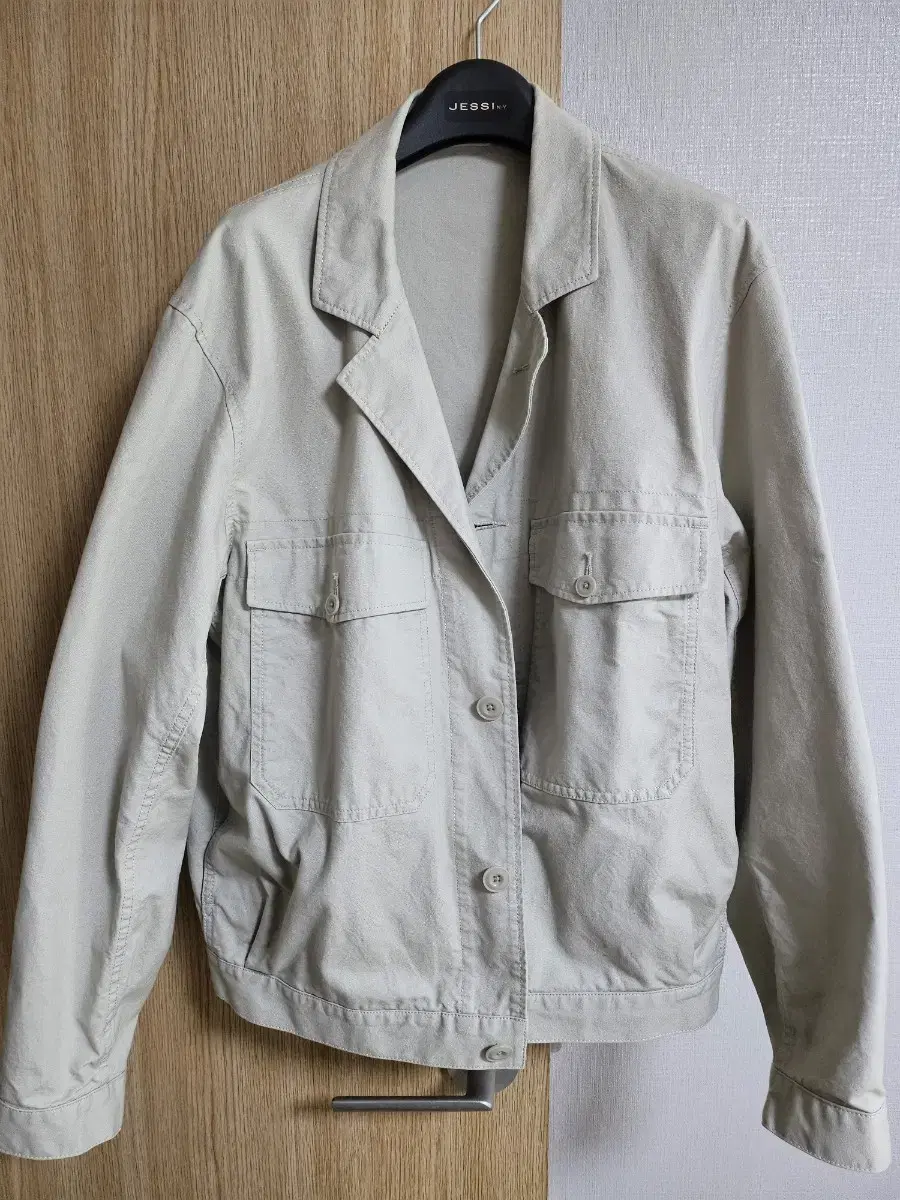 Uniqlo Short Jacket size L