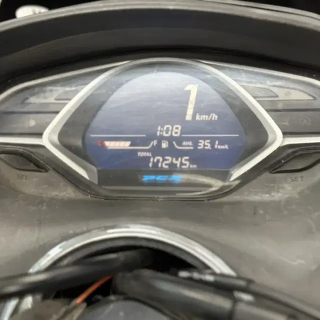 20년식 PCX125 17@@@km 출퇴근 차량 판매합니다.