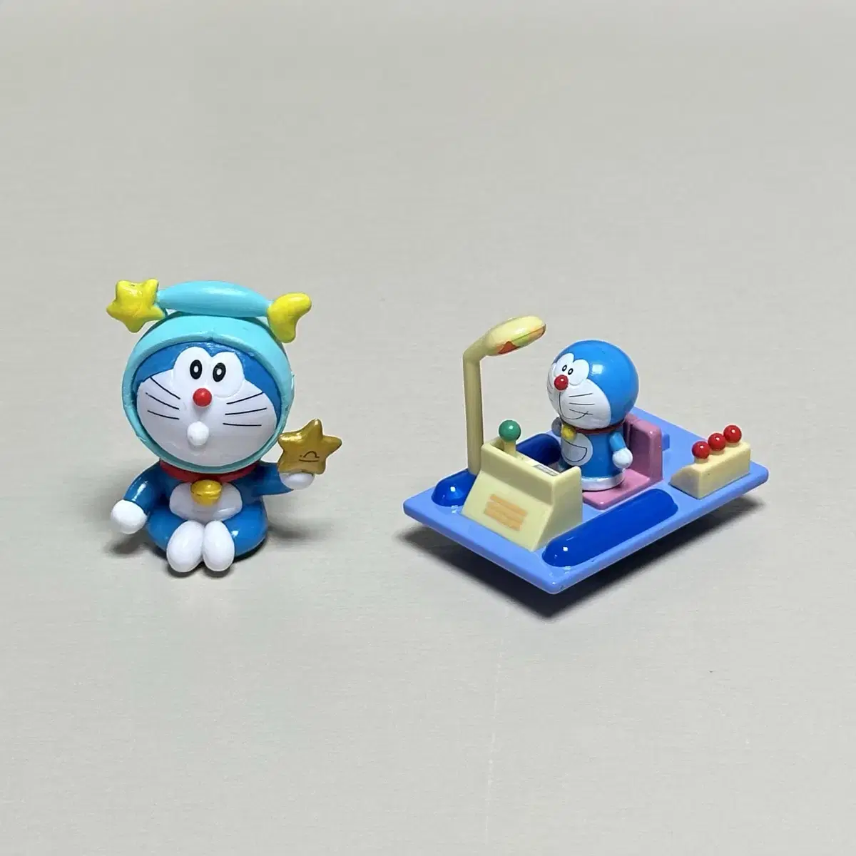 (Genuine) Takaratomi Tomika Doraemon Time Machine Figure / Doraemon Figures