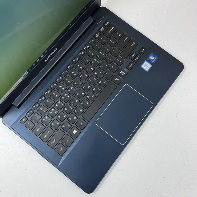 삼성 13인치 NT501R3A i5-6200U SSD 256 중고노트북