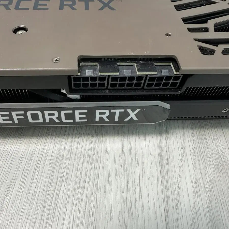 Rtx3090 블랙에디션 이엠텍 24GB