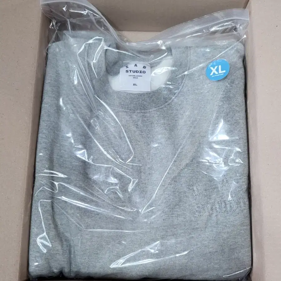 아이앱 맨투맨 IAB EMBOSSED SWEATSHIRTXL size