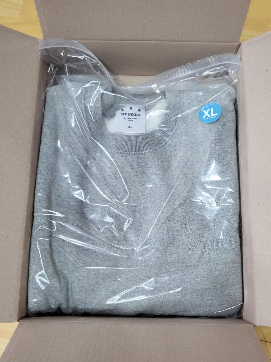 아이앱 맨투맨 IAB EMBOSSED SWEATSHIRTXL size