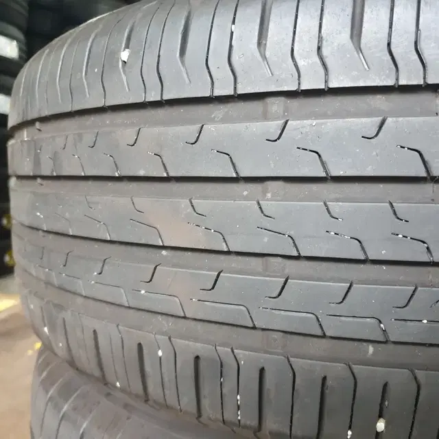 중고타이어 콘티넨탈 에코콘택트6 235/50R19 99W 2본 세트