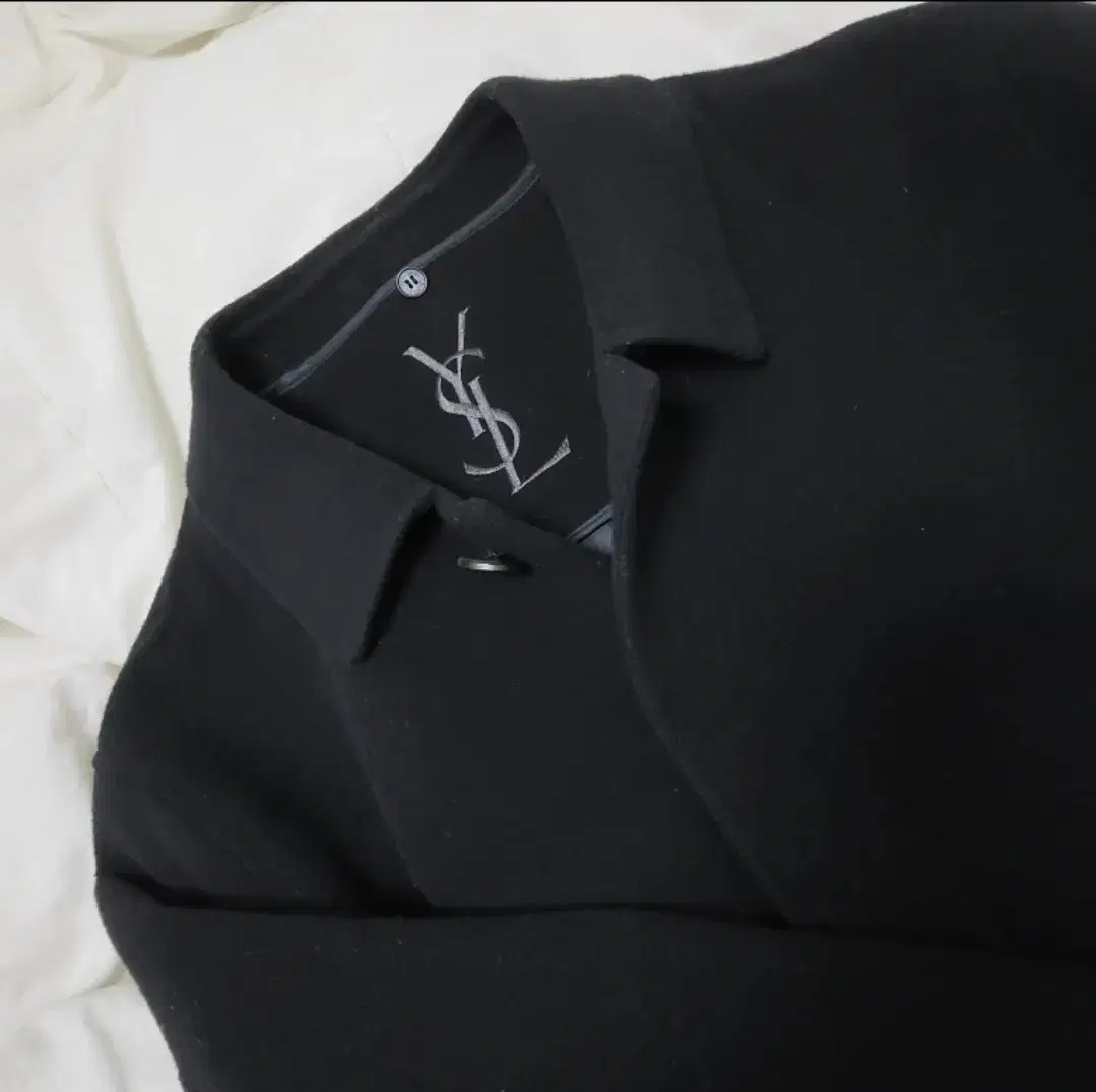 Yves Saint Laurent Hidden Burton Cashmere Moccotte 110