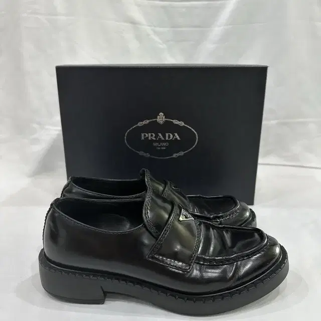 [6.5] Prada 프라다 23fw 남성 초콜릿 브러시드 레더 로퍼