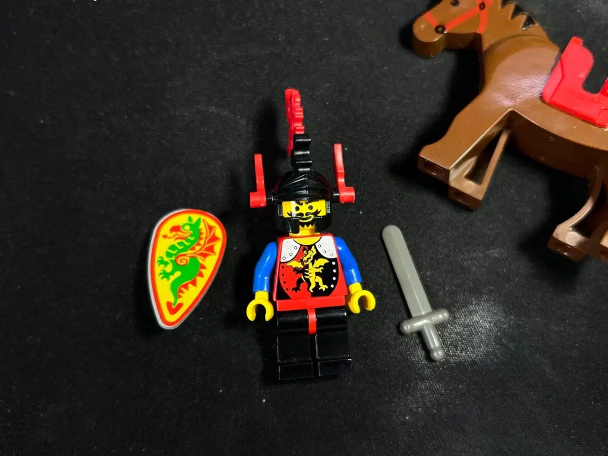 I have LEGO Oldcastle 6076 Dragon Knight for sale.