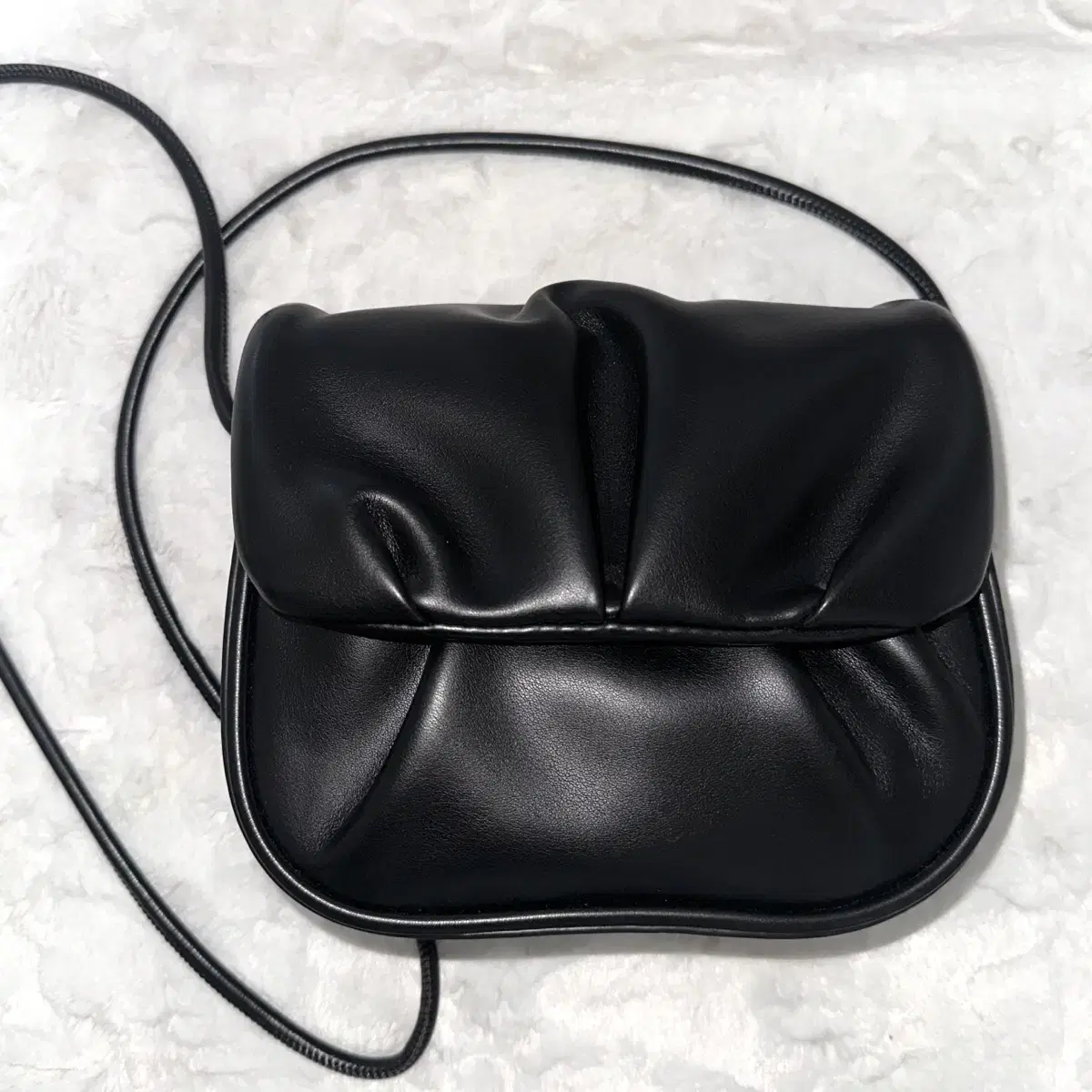 Soft Leather Shirring Square Crossbody Bag Black Simple Able Fee included