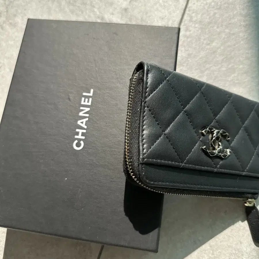 Chanel 샤넬 램스킨 메탈 CC로고 지퍼 카드 홀더 코인 지갑 블랙