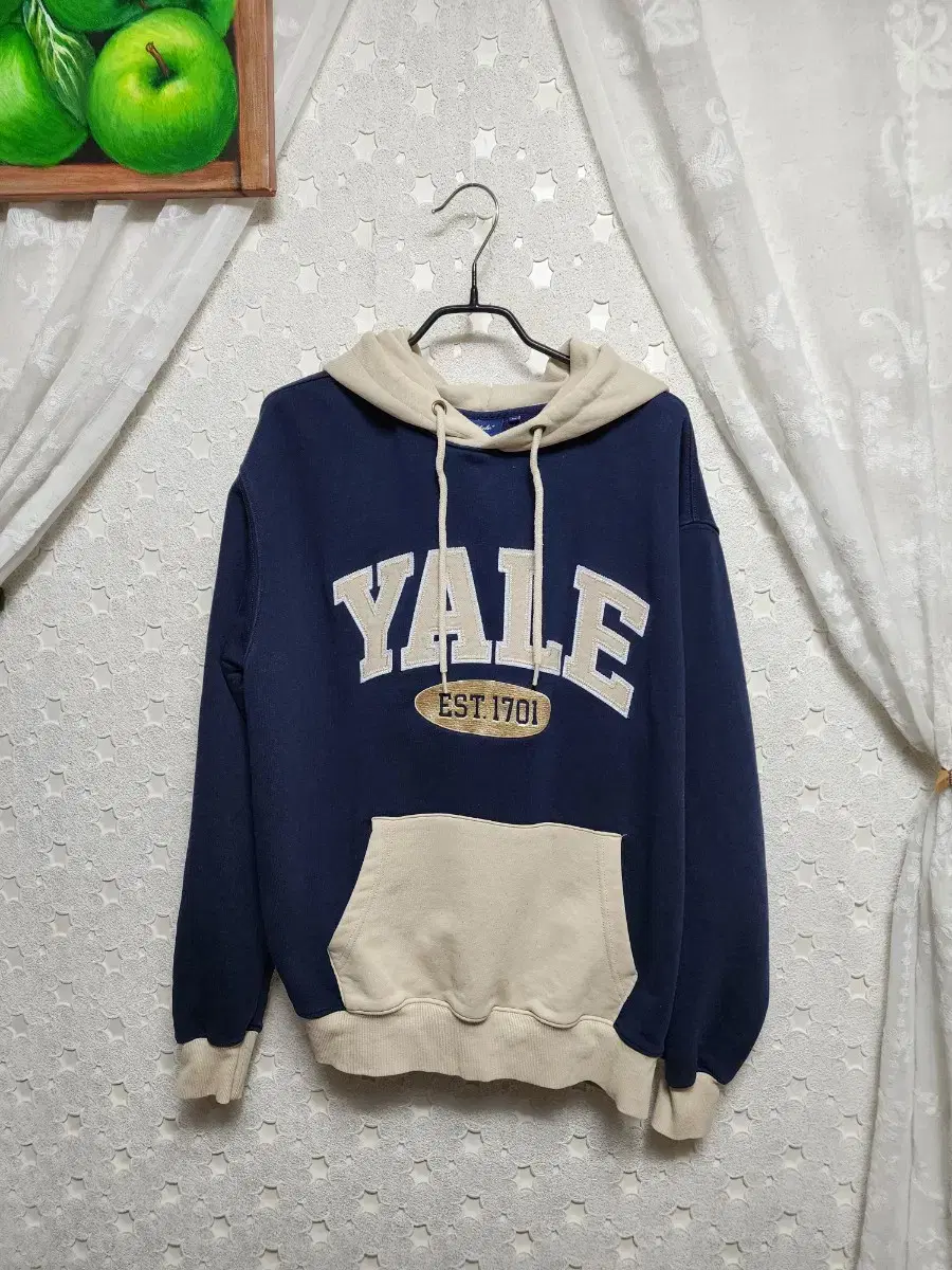 yaleYale Hoodie 95