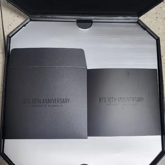 BTS 10주년 기념 한정판 메달