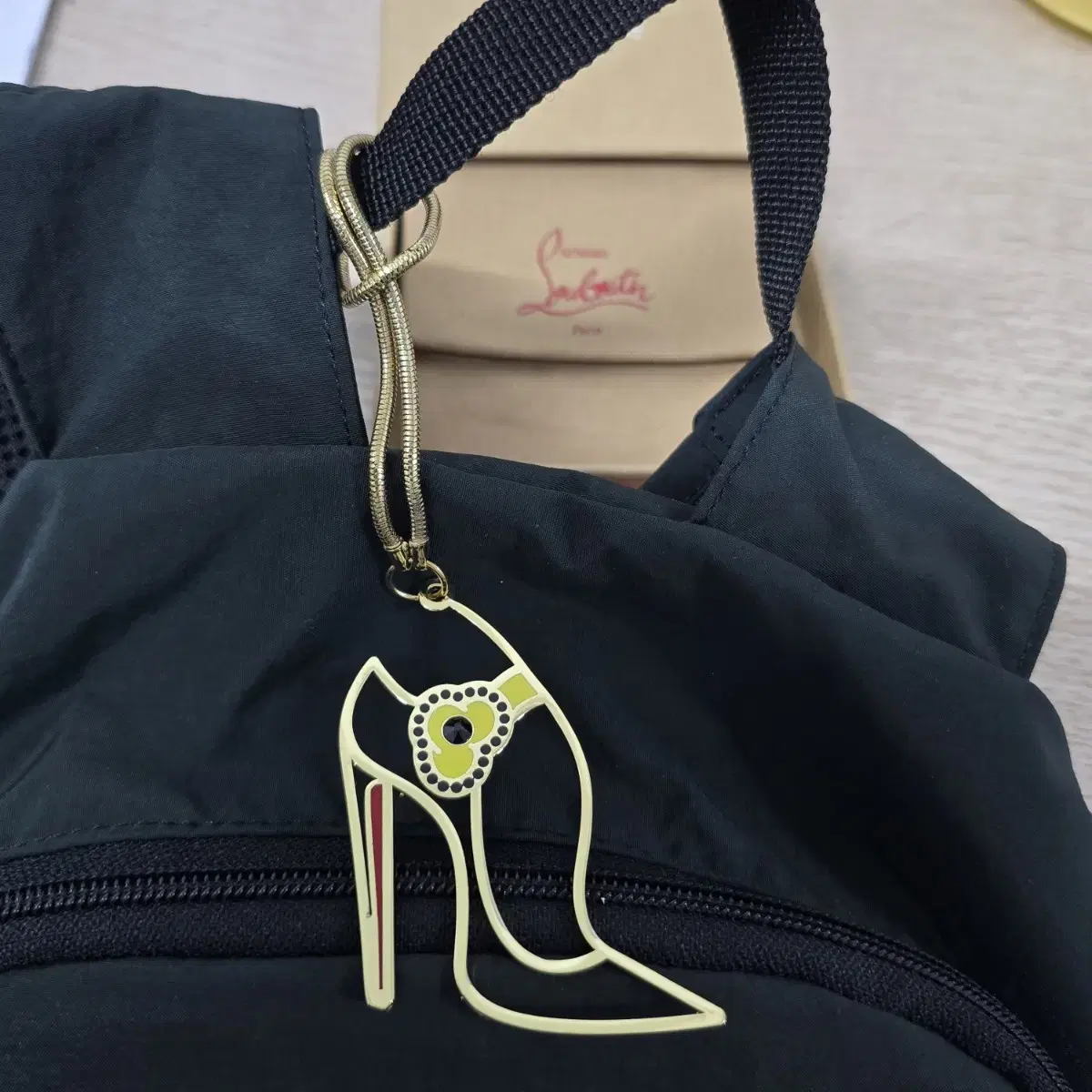 크리스찬 루부탱 (Christian Louboutin) 메탈 참